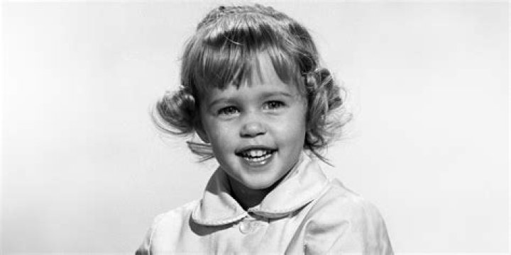 Discovering Erin Moran's Net Worth: A Look at the Life of a Child Star