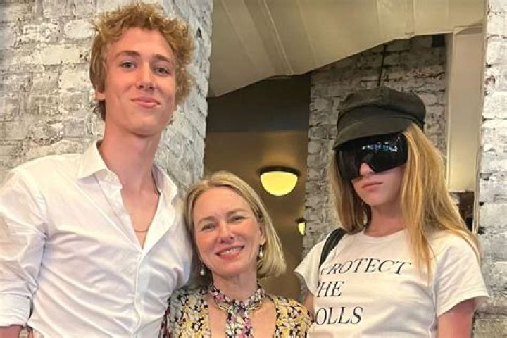 Exploring Bill Maher's Wife Pics: A Glimpse into His Personal Life