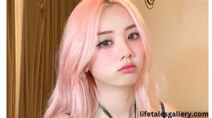 Exploring the Buzz Around Vyvan Le's OnlyFans Leak