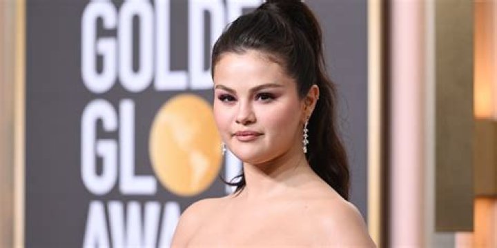 Unveiling the Buzz: The Story Behind Selena Gomez Nudes