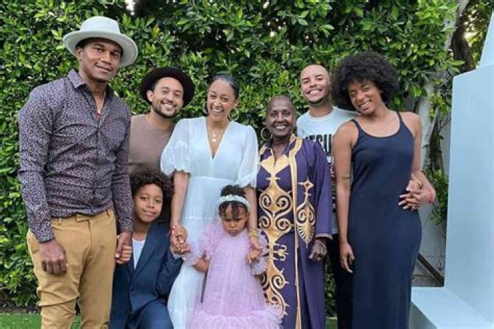 Unveiling the Life of Tia Mowry's Dad: A Journey of Family and Influence